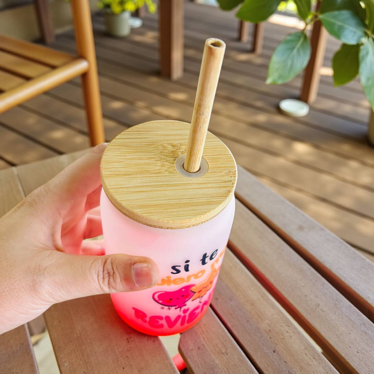 ¡VASO TÉRMICO CON PAJITA DE BAMBÚ Y DISEÑO ORIGINAL!