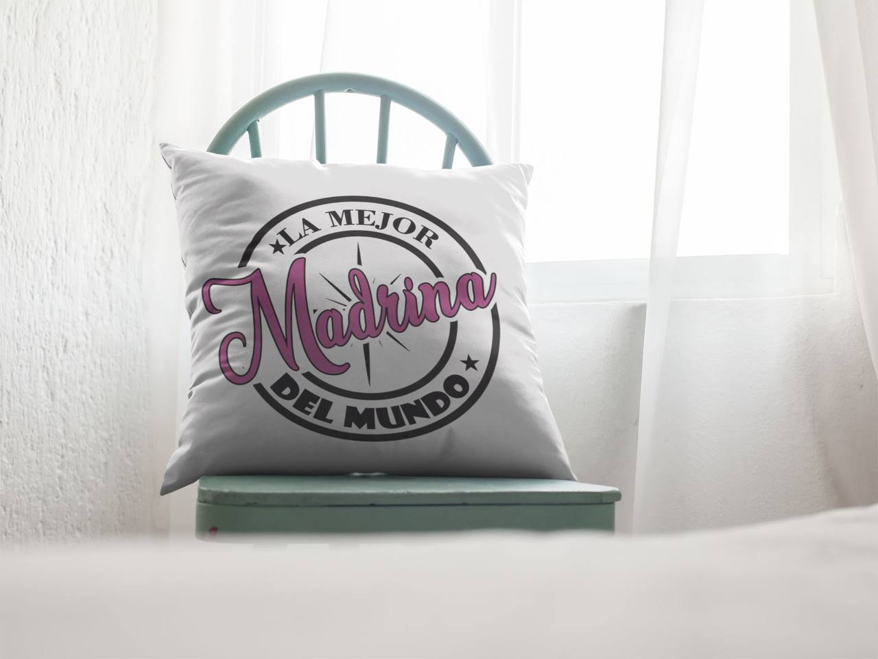 ¡COJÍN PERSONALIZADO con NOMBRE y MENSAJE ESPECIAL!
