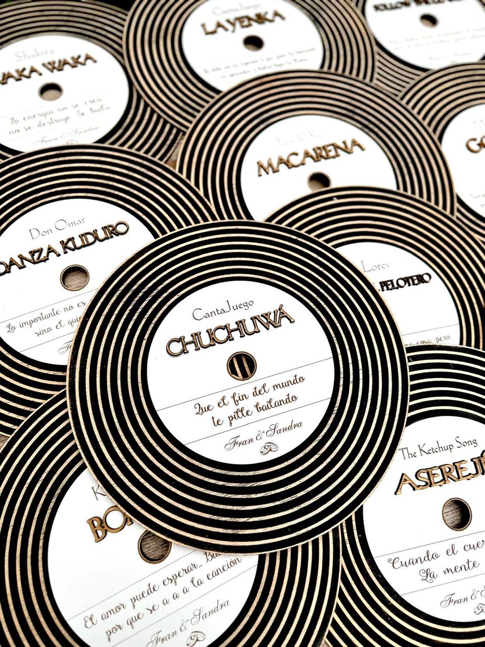 ¡DISCO DE VINILO PERSONALIZADO DE MADERA con CANCIÓN y NOMBRE!