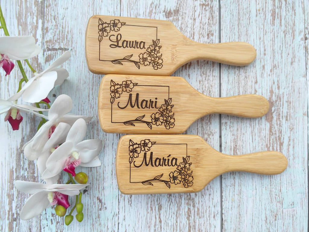 ¡CEPILLO DE MADERA PERSONALIZADO con NOMBRE y DISEÑO FLORAL!