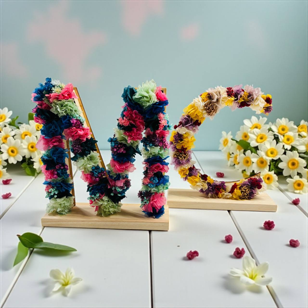 ¡LETRA PERSONALIZADA con ADORNO FLORAL!